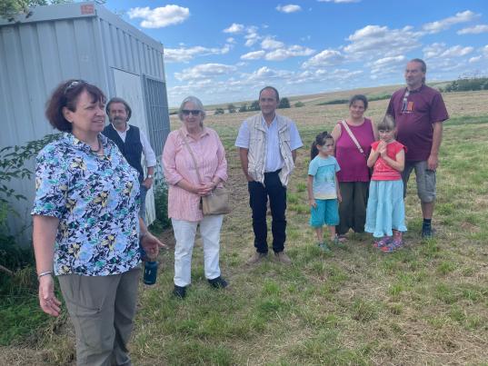 Besucher an der Grabungsstelle